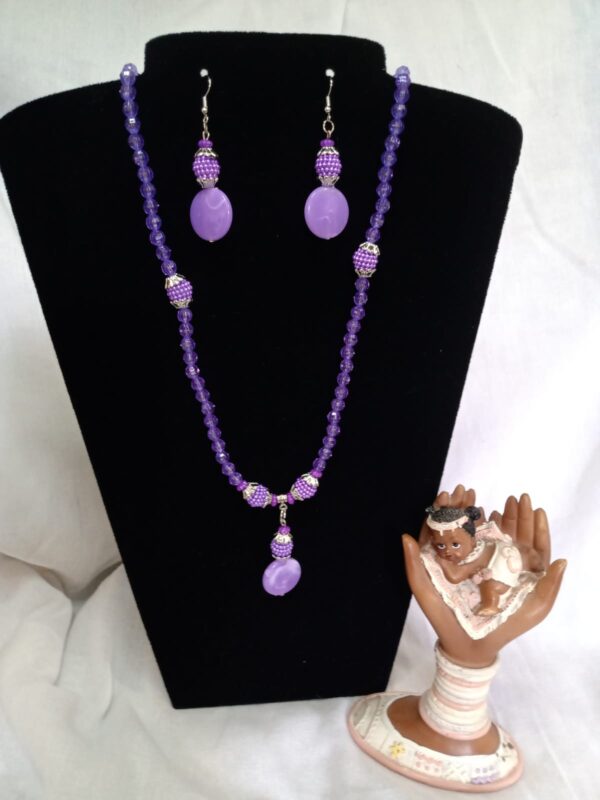 *Colar Roxo - (Novo) Super Oferta!!!