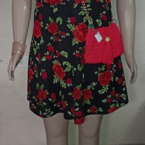 Vestido M.trendyqueen Preto Com Flores Vermelha - Tamanho: GG