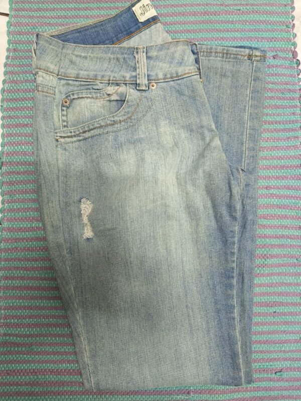 Jeans Feminina – Multi Marcas, várias cores e modelos, tamanho 46, seminovas. - Image 6
