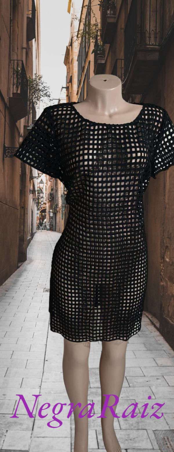 Talita Kume, Vestido Furadinho Preto - tamanho 44
