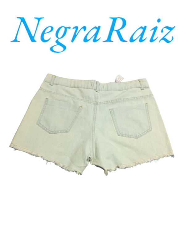 Shorts Casual Marisa, tamanho 40 - Image 2